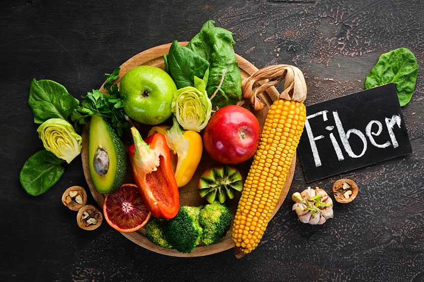 Foods containing natural fiber: avocados, kiwi, apple, tomatoes, spinach, paprika, orange, lemon.